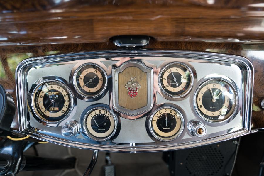 Панель приборов Packard Twelve Club Sedan (1107-736) 1934 года  (фото 8 из 38)